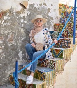 Perfect Ways To Wear Beach Outfit For Hijabis