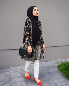 What to Wear With Floral Outer For Hijab Outfit