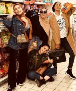 Fall hijab outfits in warm colors