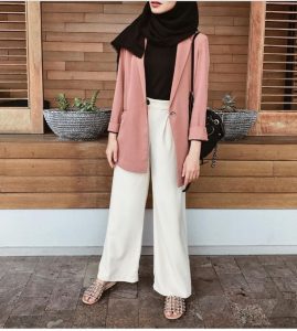 Hijab Style With Blazer