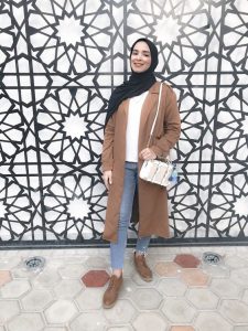 Hijab camel coat and aldo white bag