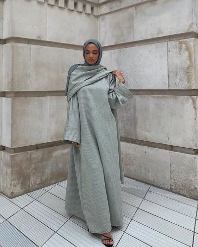 abaya model