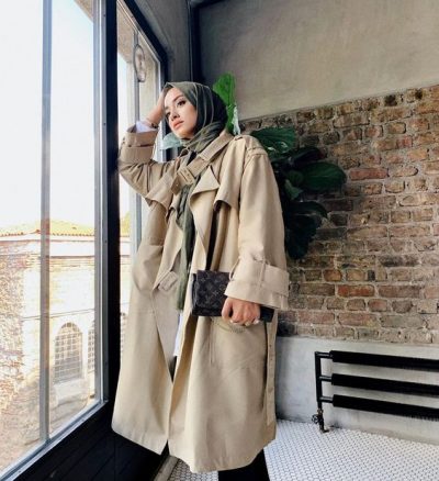 Spring Hijab Outfit Ideas With Trench Coat - Hijab-style