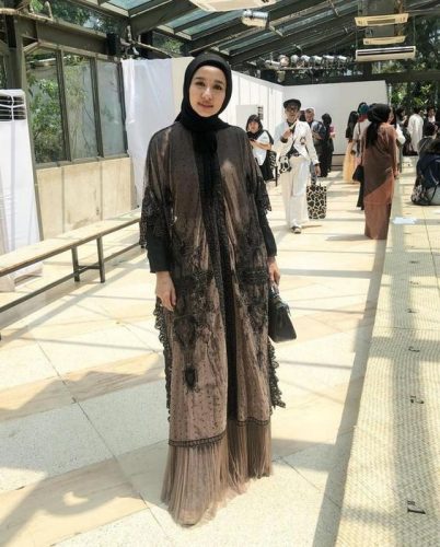 Elegant But Simple Wedding Guest Outfit For Hijabis