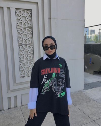 How To Wear Your Favorite T-Shirt With Hijab Style