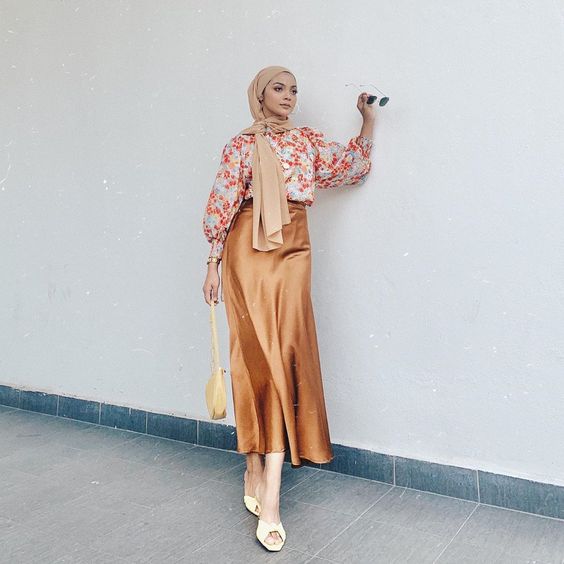 Flawless Looks Hijab Style Inspirations With Satin Skirt