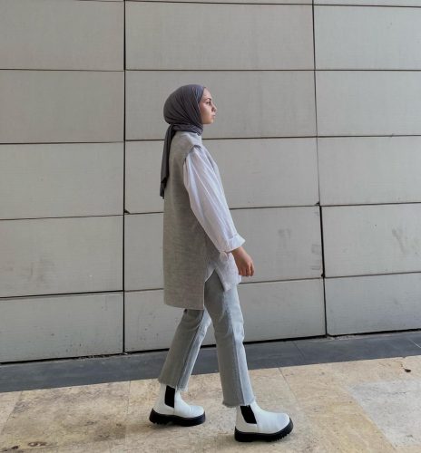 Chic Ways to Style Boots For Hijab Outfit
