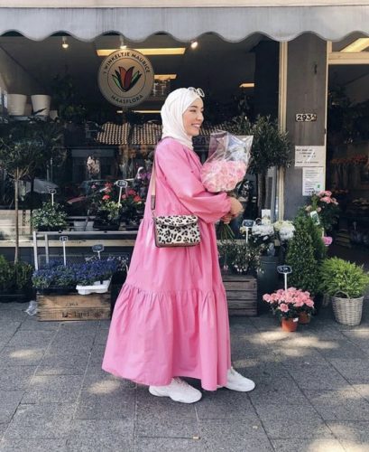Chic Ways to Style Pink Hijab Outfit Looks