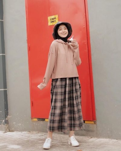 Chic Hijab Outfit Inspired By Korean Style