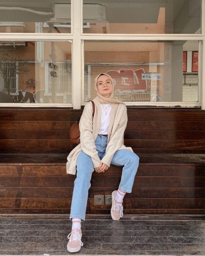 Chic Hijab Outfit Inspired By Korean Style