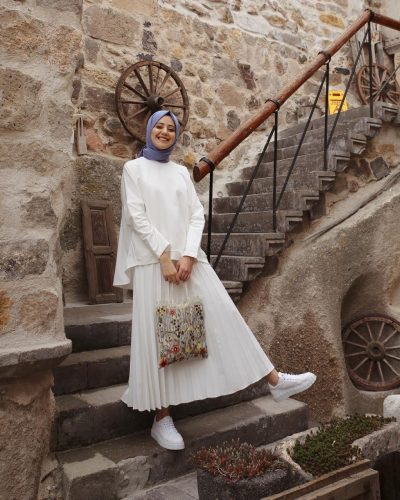 How to Style White For Hijab Style For Summer Looks