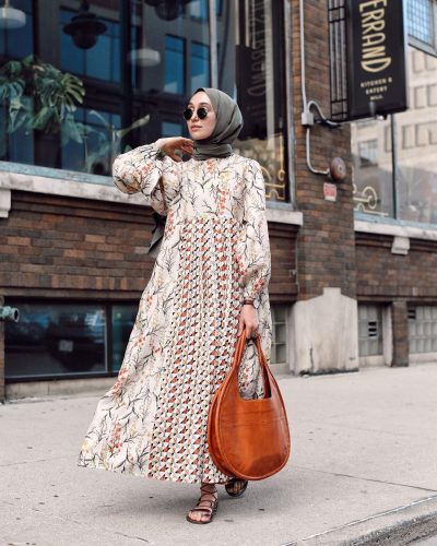 The Timeless Hijab Outfit With Floral Dress For Any Occasions