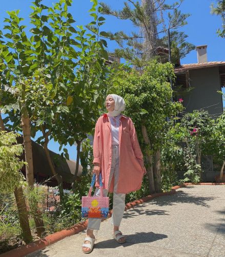 Casual Cozy Looks That Will Inspire Your Summer Hijab Outfit