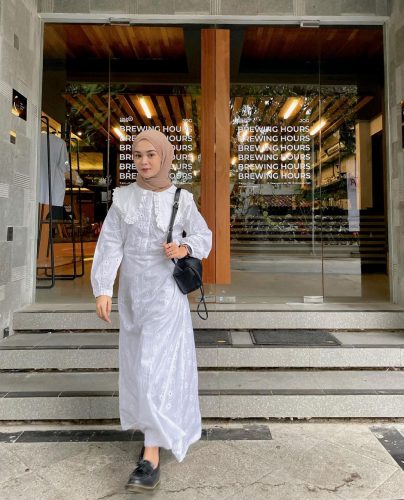 How to Pull Off Summer White Dresses For Hijab Style