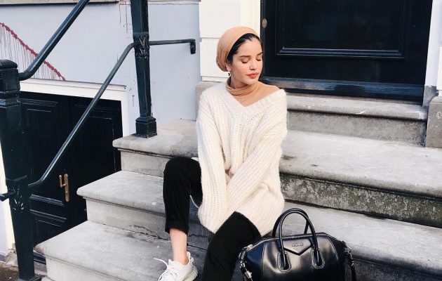 Chic Ways To Pull Off Knitwear For Hijab Outfit This Fall