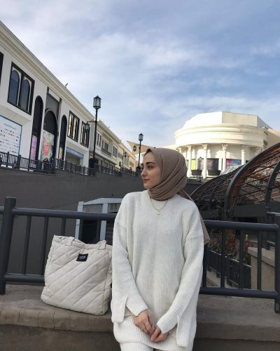 Chic Ways To Pull Off Knitwear For Hijab Outfit This Fall