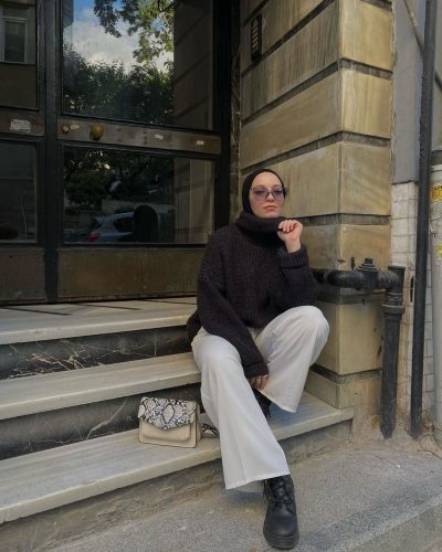 Chic Ways To Pull Off Knitwear For Hijab Outfit This Fall