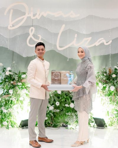 2021’s Hijab Engagement Outfit Trends That Will Inspire Your Special Day