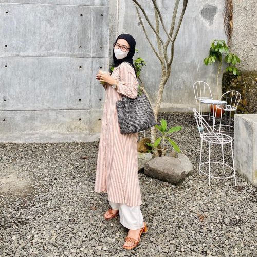 How To Style Midi Dress For Hijab Outfit This Summer