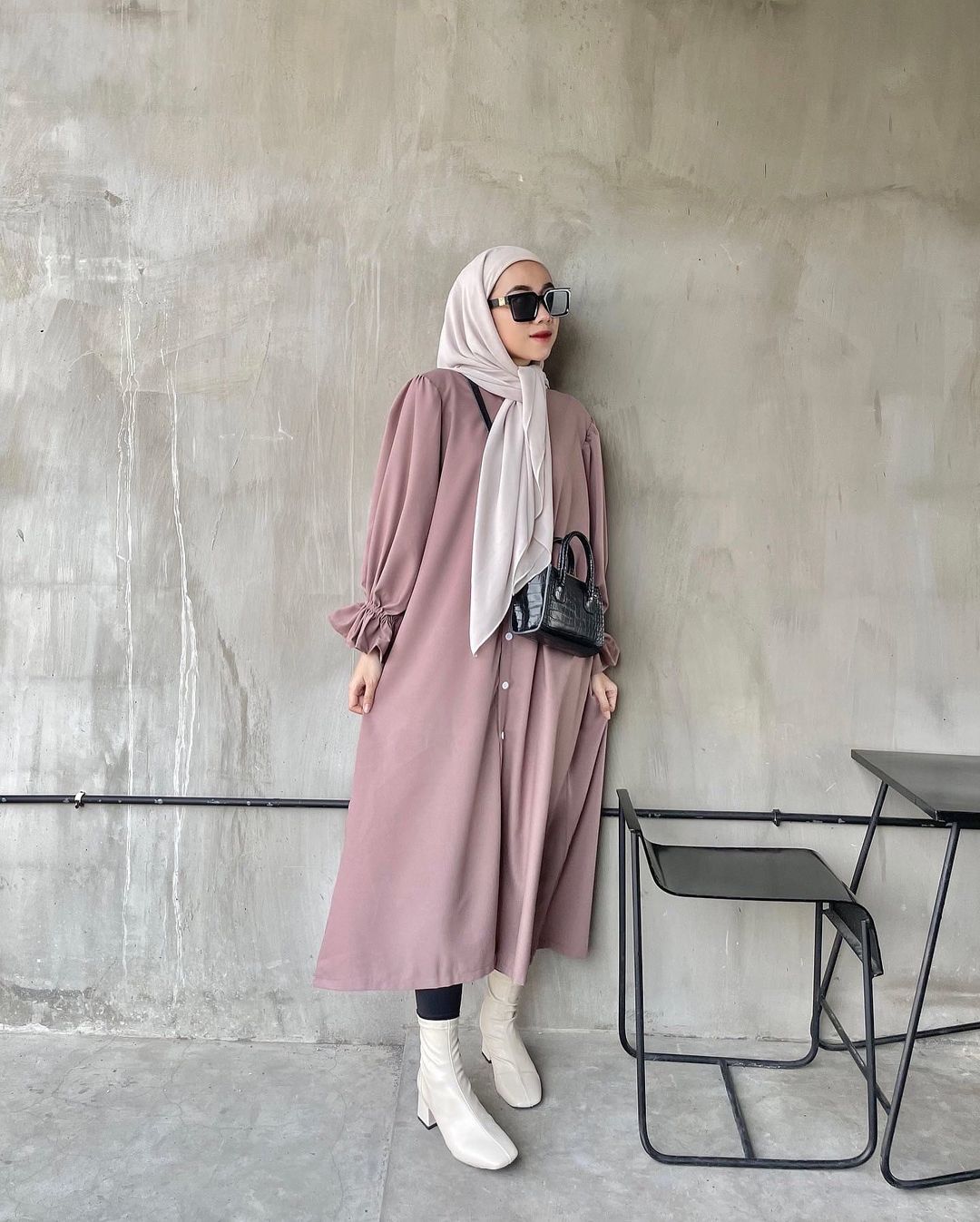 How To Style Midi Dress For Hijab Outfit This Summer 