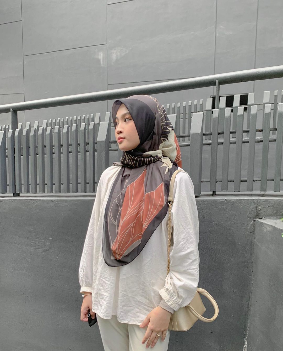 Pattern Scarf For Daily Hijab Looks, Let’s See How Fashion Influencers Style Them