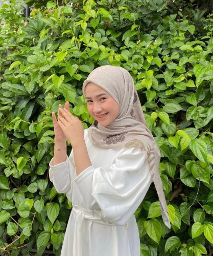 Pattern Scarf For Daily Hijab Looks, Let’s See How Fashion Influencers Style Them