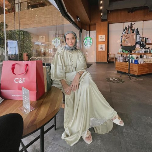 These Beautiful Raya Looks Can Be Your Next Wedding Guest Outfit Ideas