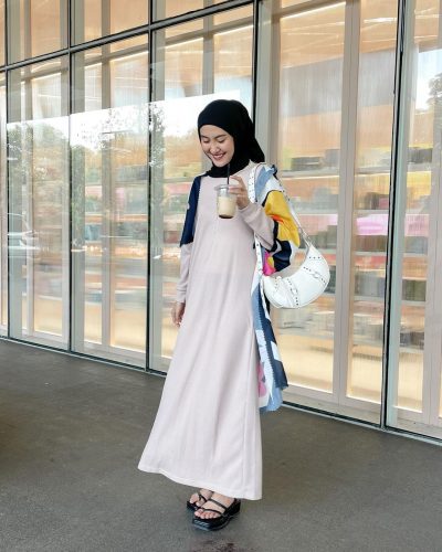 Hijab Styling Tips To Wear Dress Casually