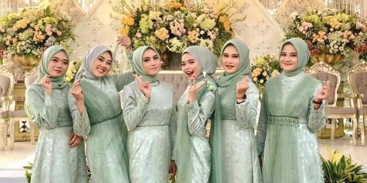 2022’s The Most Searched Colors For Hijab Bridesmaid Dresses