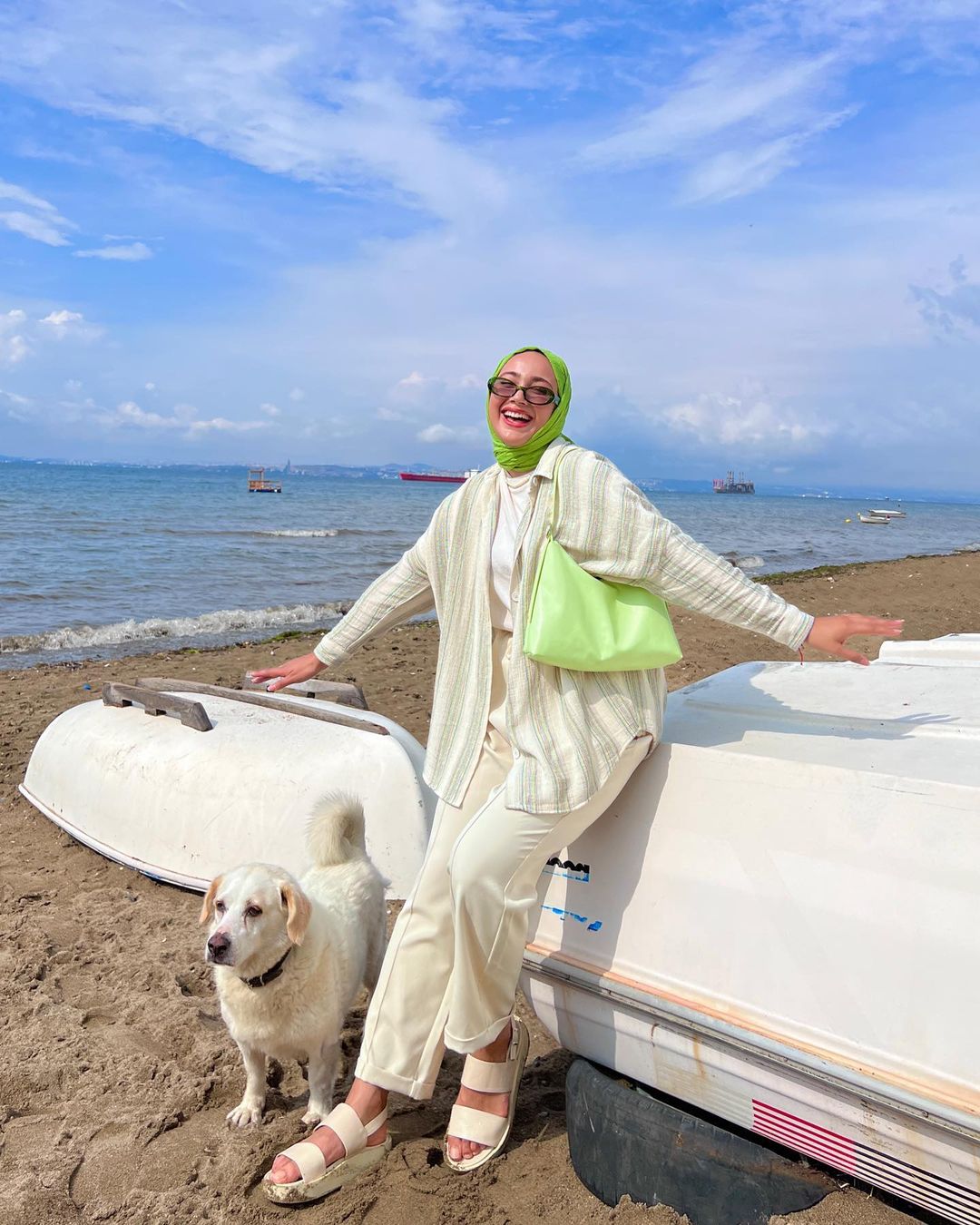 Basic Styling Tips To Wear Lime With Hijab Outfit
