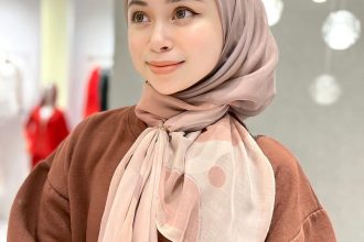 This Pretty Hijab Blogger Show Us How To Wear Scarf Creatively