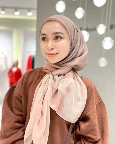 This Pretty Hijab Blogger Show Us How To Wear Scarf Creatively