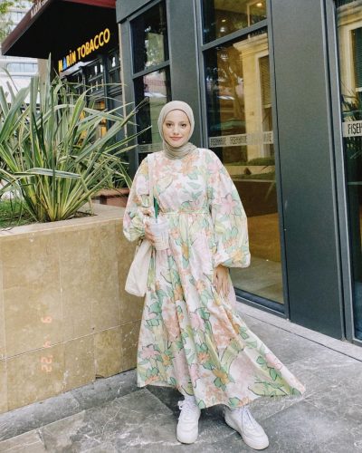 Stylish Ways To Wear Floral For Fall Hijab Look 2022
