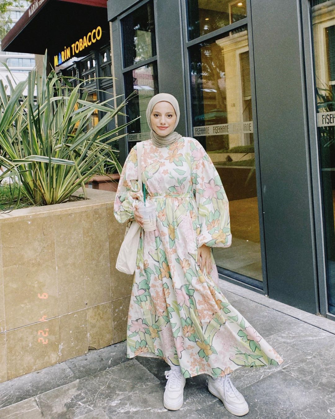 Stylish Ways To Wear Floral For Fall Hijab Look 2022