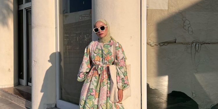 Stylish Ways To Wear Floral For Fall Hijab Look 2022