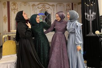 Hijab Styling Tips: What To Wear On A Winter Wedding
