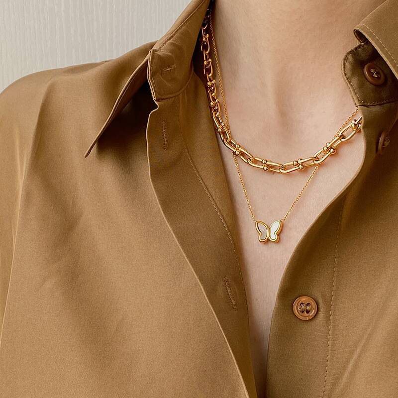Helloice Gold Horseshoe Chain Necklace