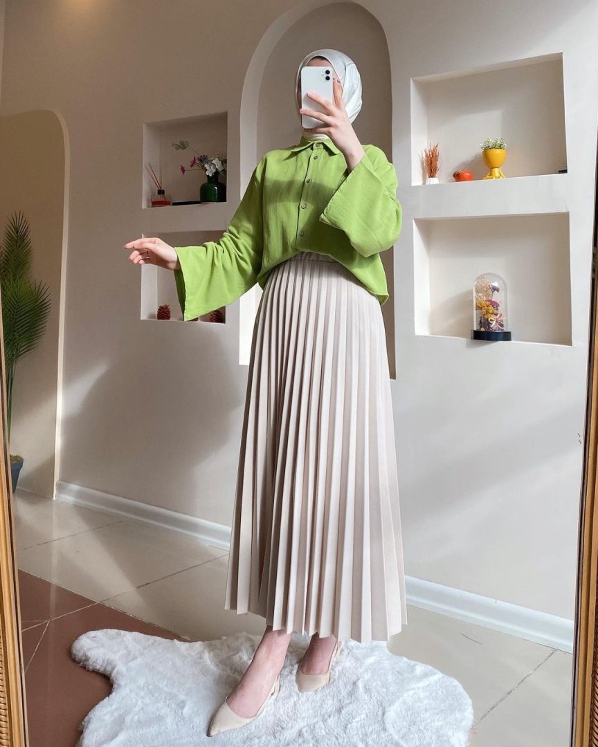 Ultimate Guide To Wear Pleated Skirt For Hijab Outfit In 2023