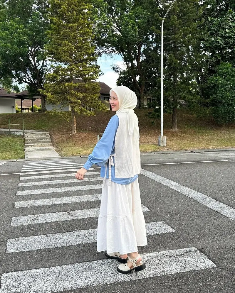 How to Style a White Skirt with Hijab: Chic & Modest Looks for 2024