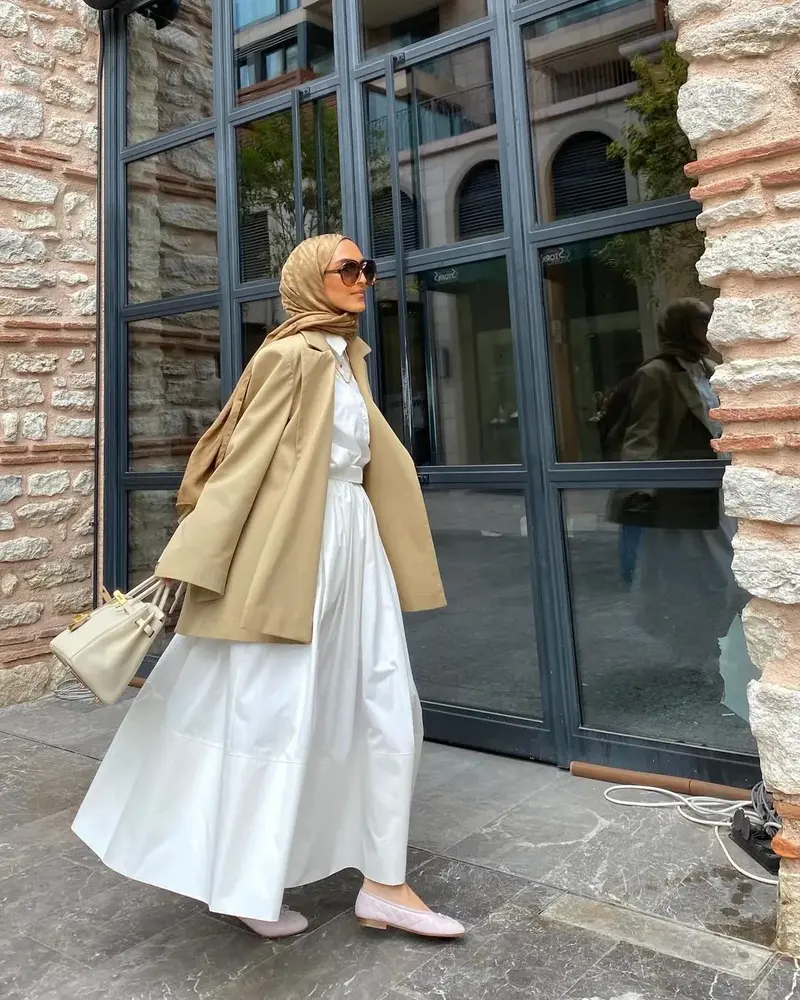 How to Style a White Skirt with Hijab: Chic & Modest Looks for 2024