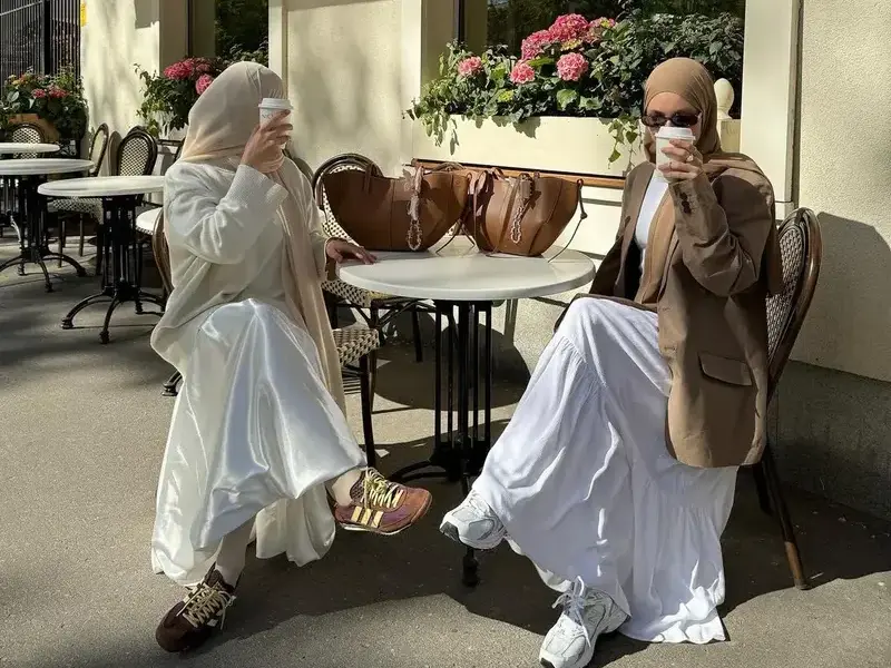 How to Style a White Skirt with Hijab: Chic & Modest Looks for 2024