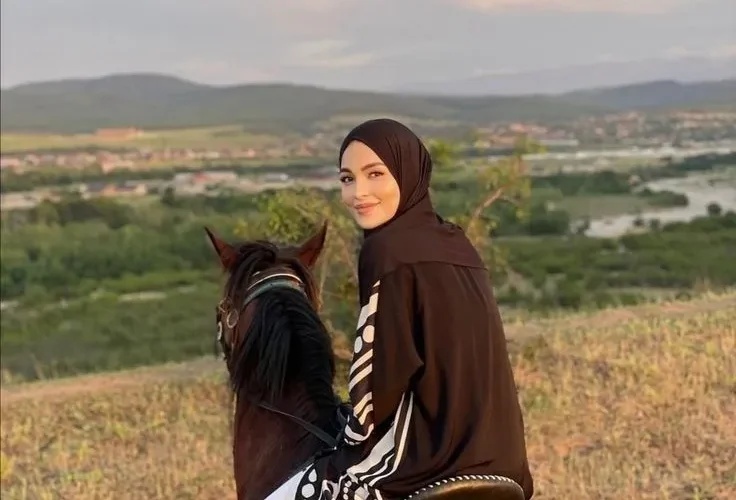 Yes, I Wear Cowboy Clothing, Here’s How I Style It Modestly in 2025!